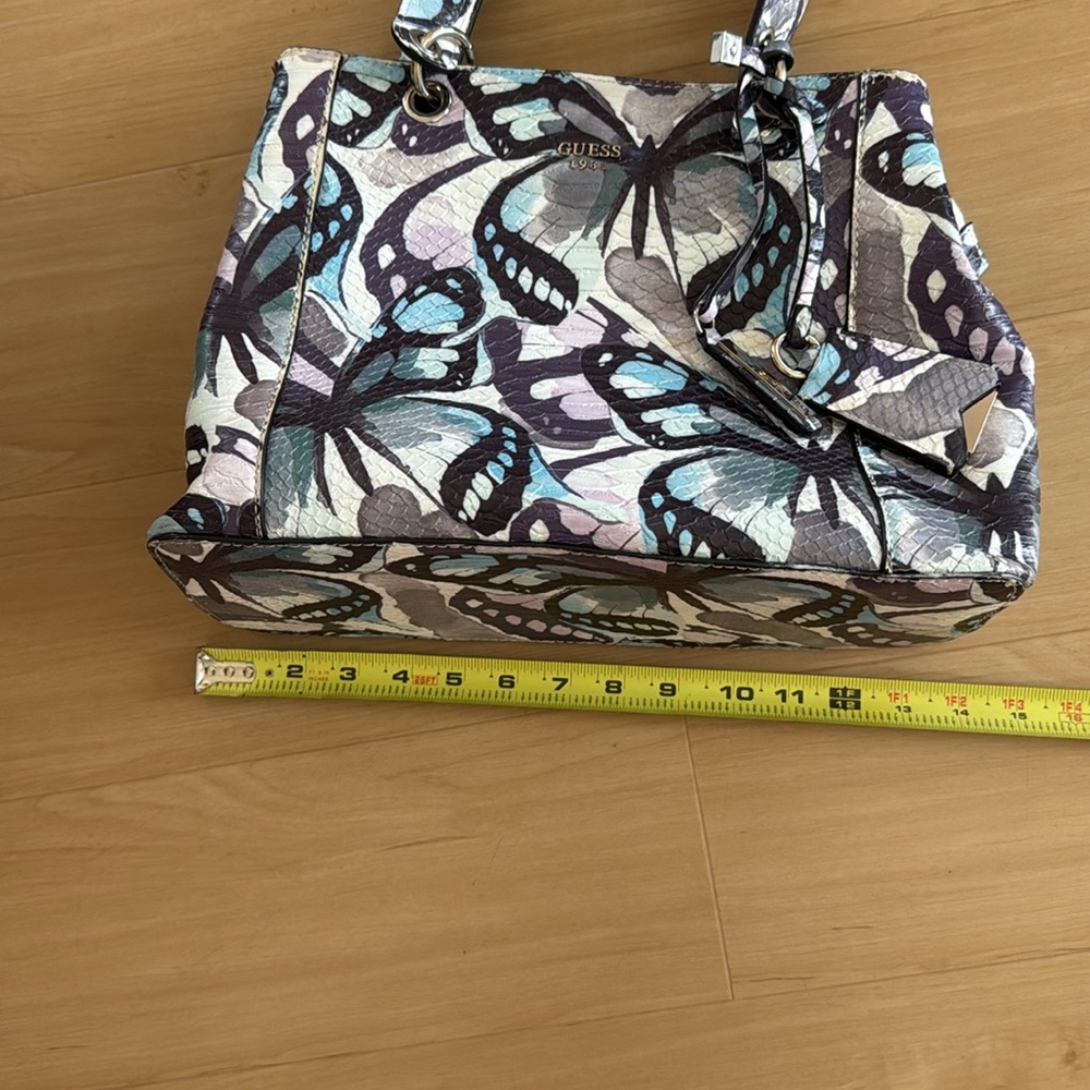 GUESS FLUTTER PASTEL COLOR BUTTERFLY LARGE PURSE BAG 2 COMPARTMENTS W/ POCKETS - Picture 5 of 16